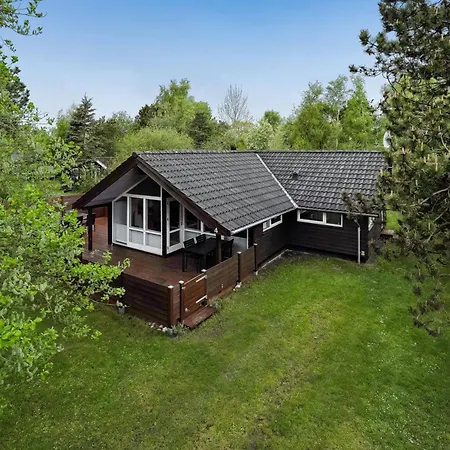 Lovely Summer House Near With Sauna Dom wakacyjny *